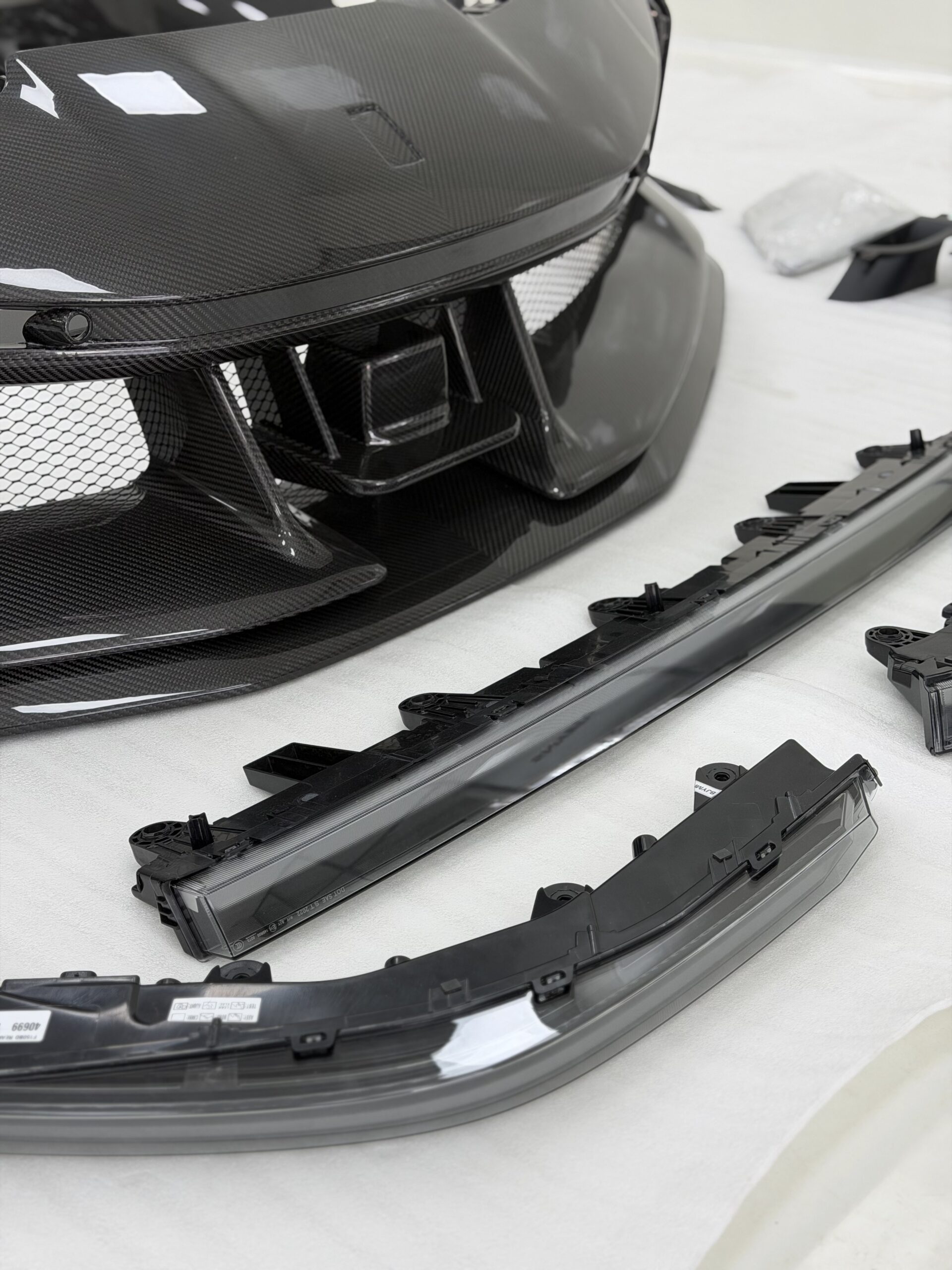 Ferrari SF90 XX Style Carbon Fiber Body Kit (4)