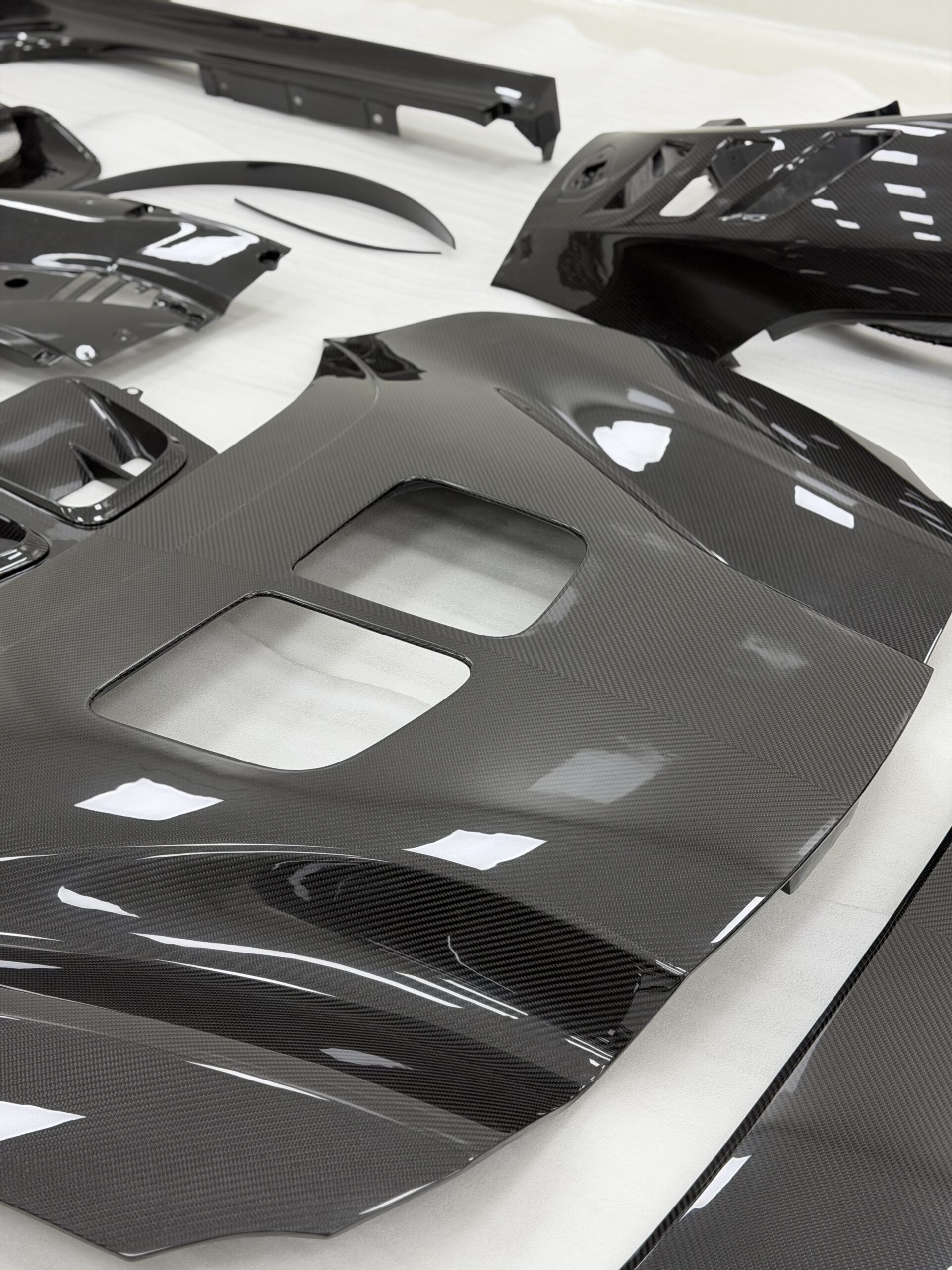 Ferrari SF90 XX Style Carbon Fiber Body Kit (5)