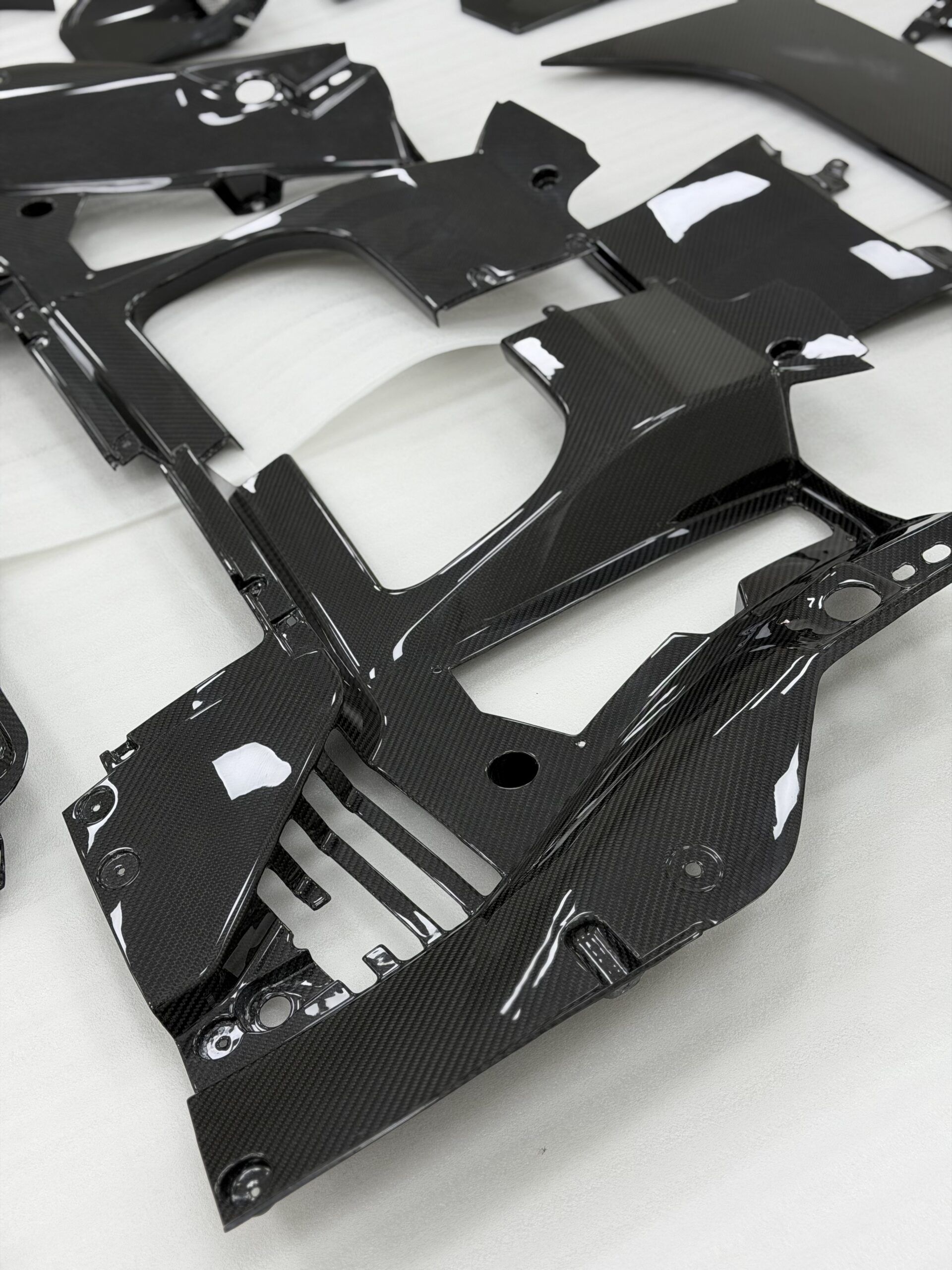 Ferrari SF90 XX Style Carbon Fiber Body Kit (6)